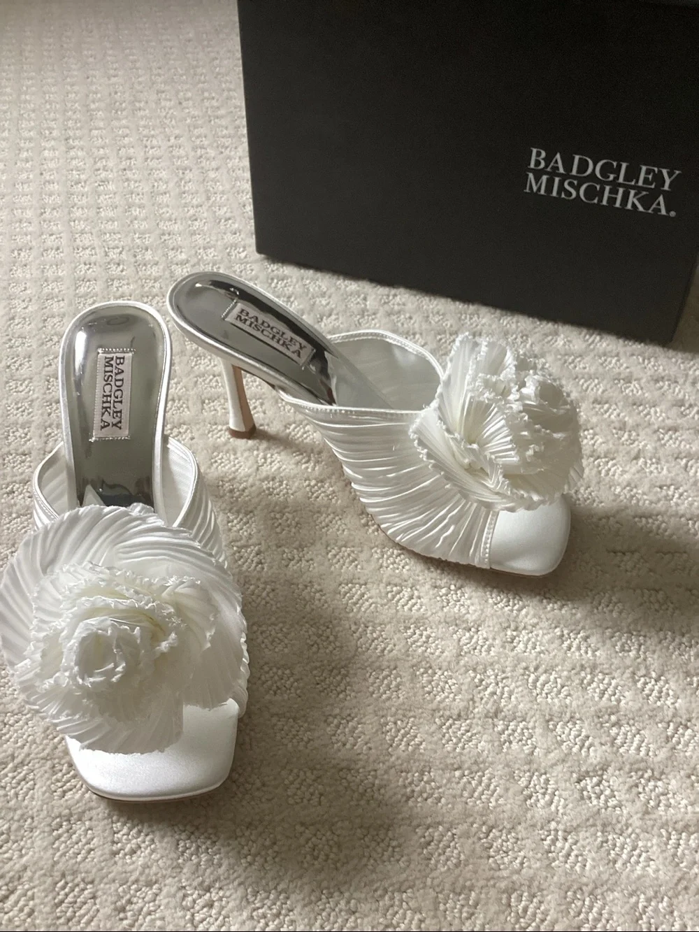 NWT Badgley Mischka Blythe Rosette Satin Slides, 7